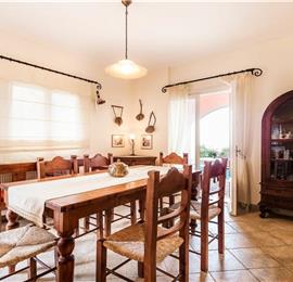 3 bedroom villa with pool & sea & mountain views, Episkepsi, sleeps 7